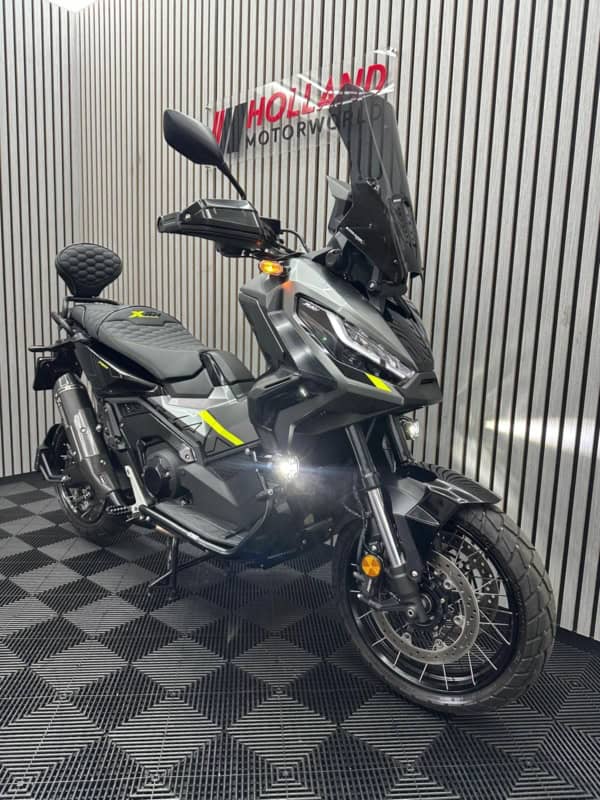 Honda X-ADV 750 2024 2744km - Afbeelding 2